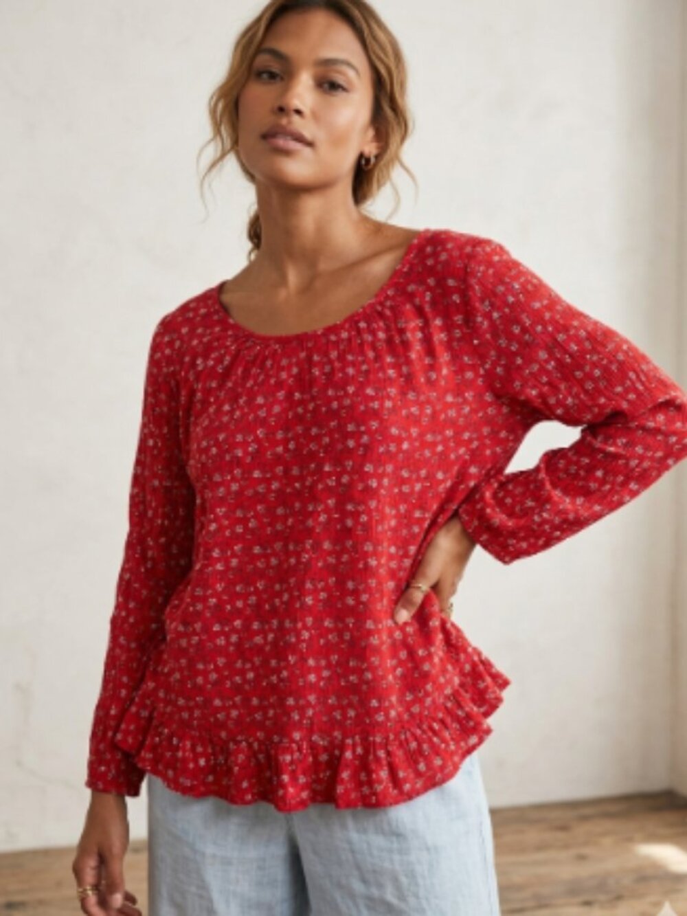 GAP Red Ditsy Floral Shirred Ruffle Hem Peasant Blouse Size Large